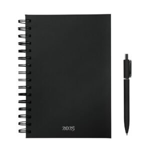 Agenda con pluma negra
