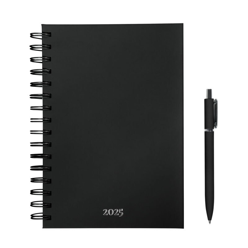 Agenda con pluma negra